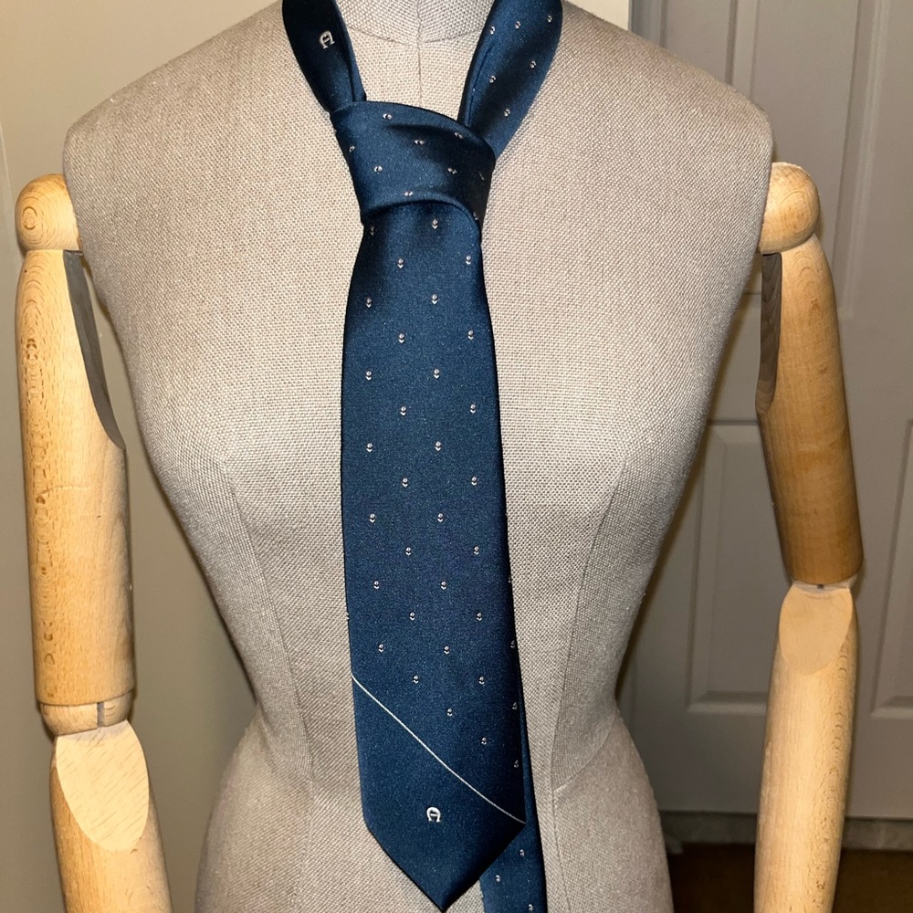 Navy blue tie